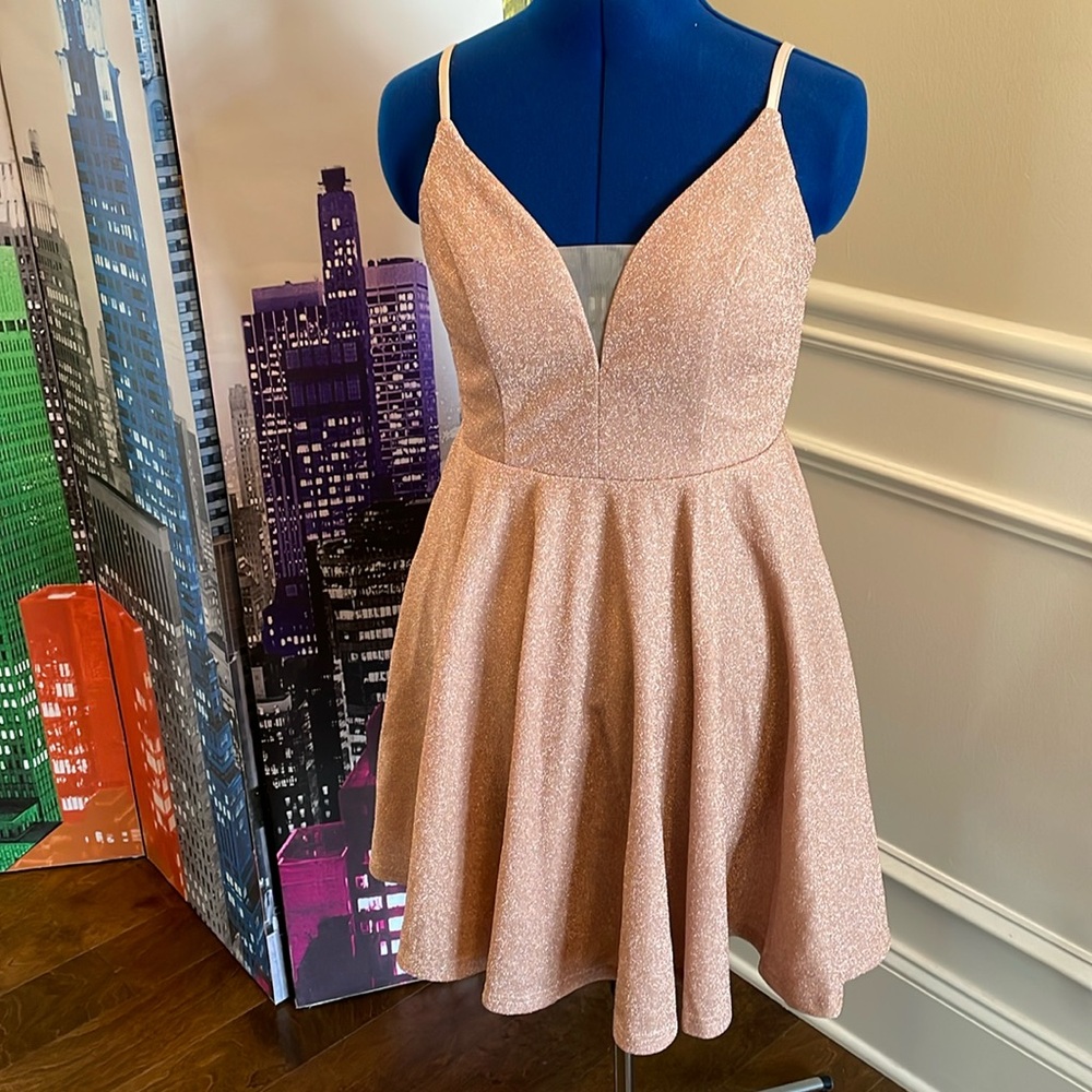 NWOT Rose Gold Sz M priced to sell